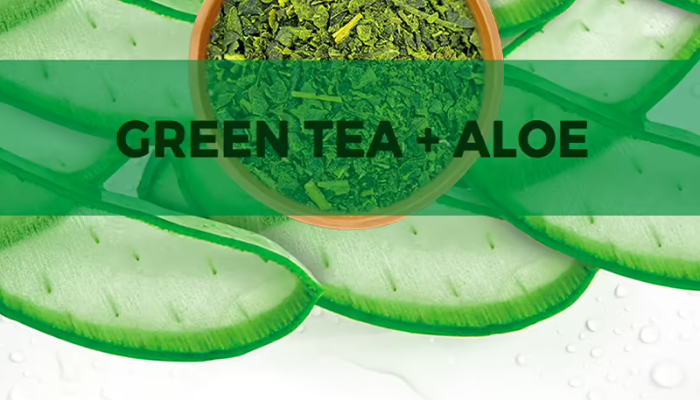 .Green Tea and Aloe Vera Mask (For a Sensitive Scalp):