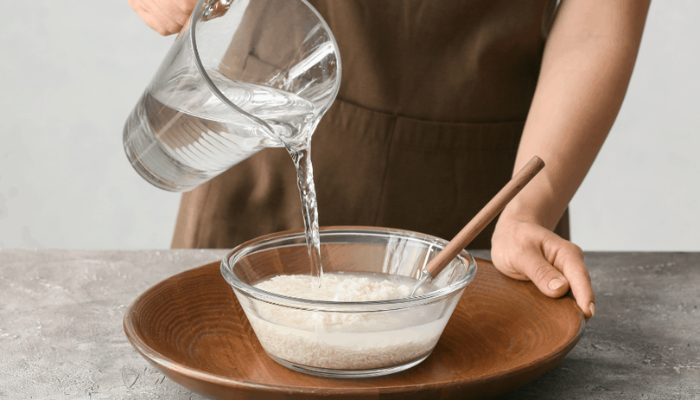 How to Prepare Rice Water