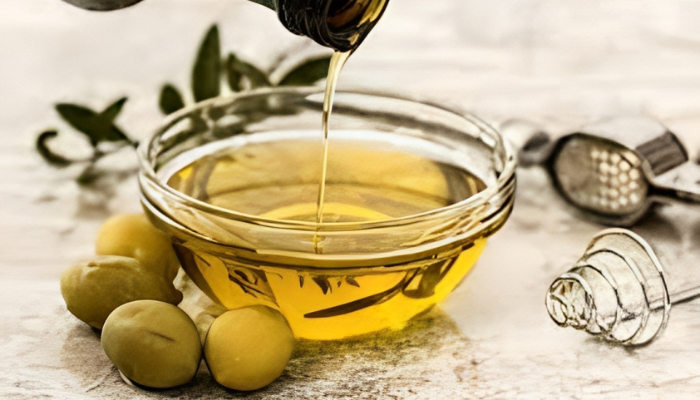 .Olive Oil: A Heart-Healthy Option